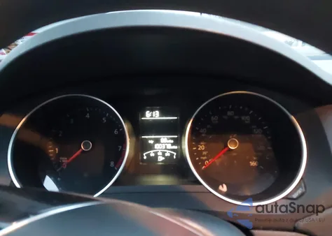 2018 Volkswagen Jetta 1.4T S z USA, uszkodzony, nr VIN 3VW2B7AJ5JM250042